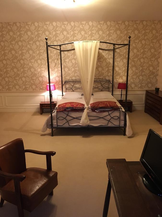 Manoir De La Graviere Bed & Breakfast Mouzon  Екстериор снимка