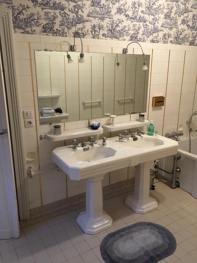 Manoir De La Graviere Bed & Breakfast Mouzon  Екстериор снимка