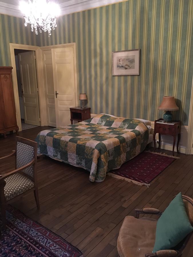 Manoir De La Graviere Bed & Breakfast Mouzon  Екстериор снимка