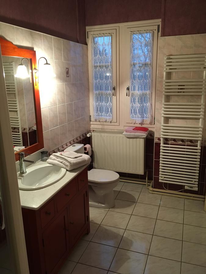 Manoir De La Graviere Bed & Breakfast Mouzon  Екстериор снимка